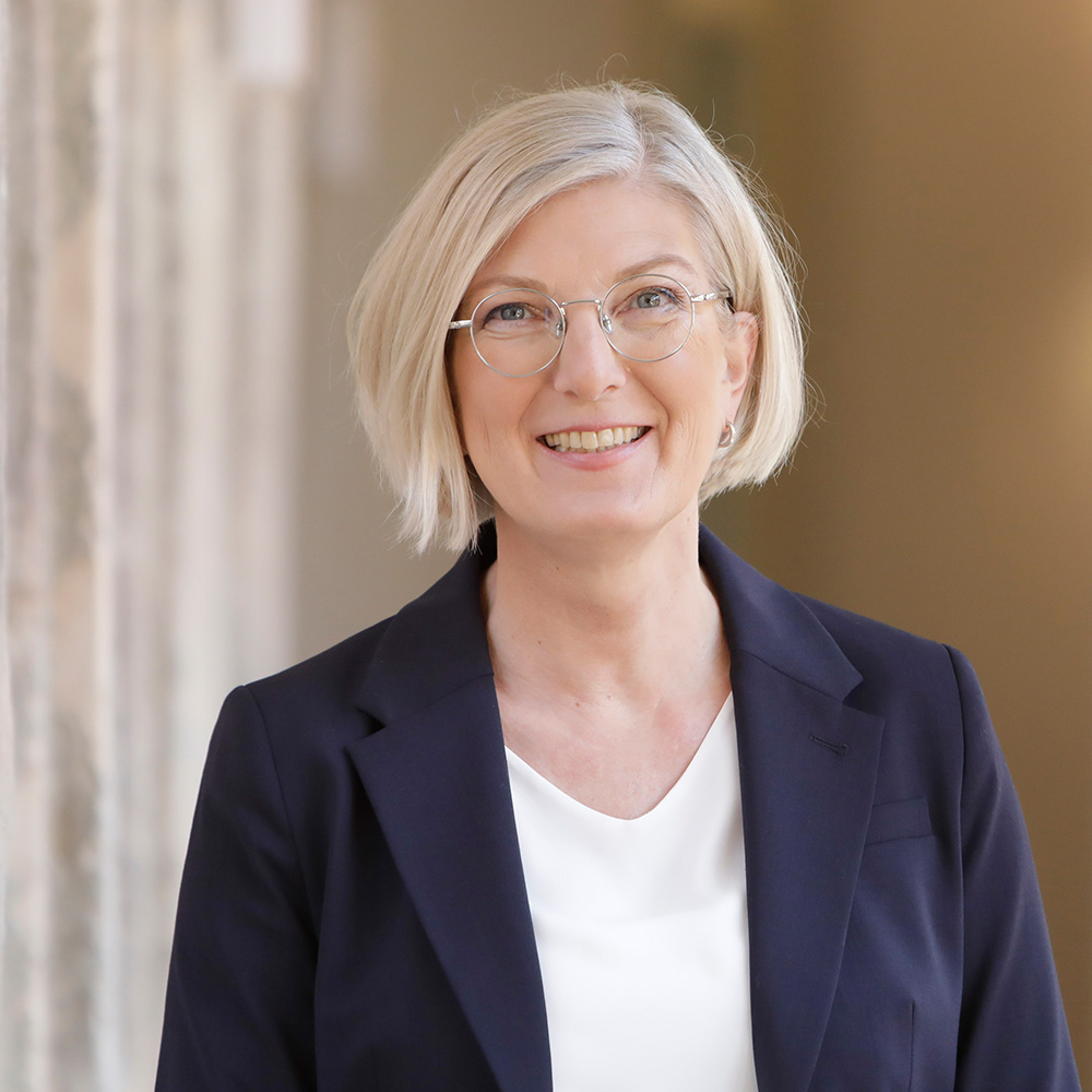 Fachanwältin Andrea Hennecken